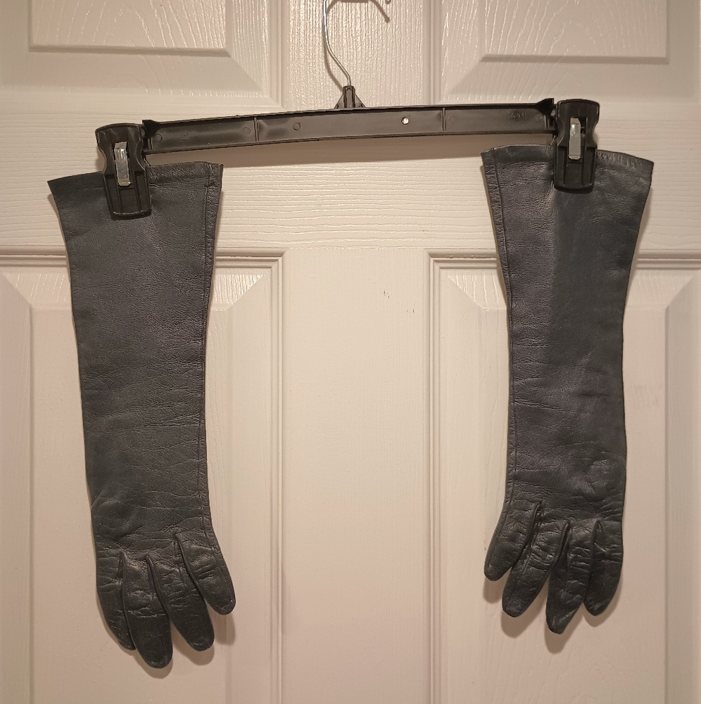 Elegant Navy Gloves